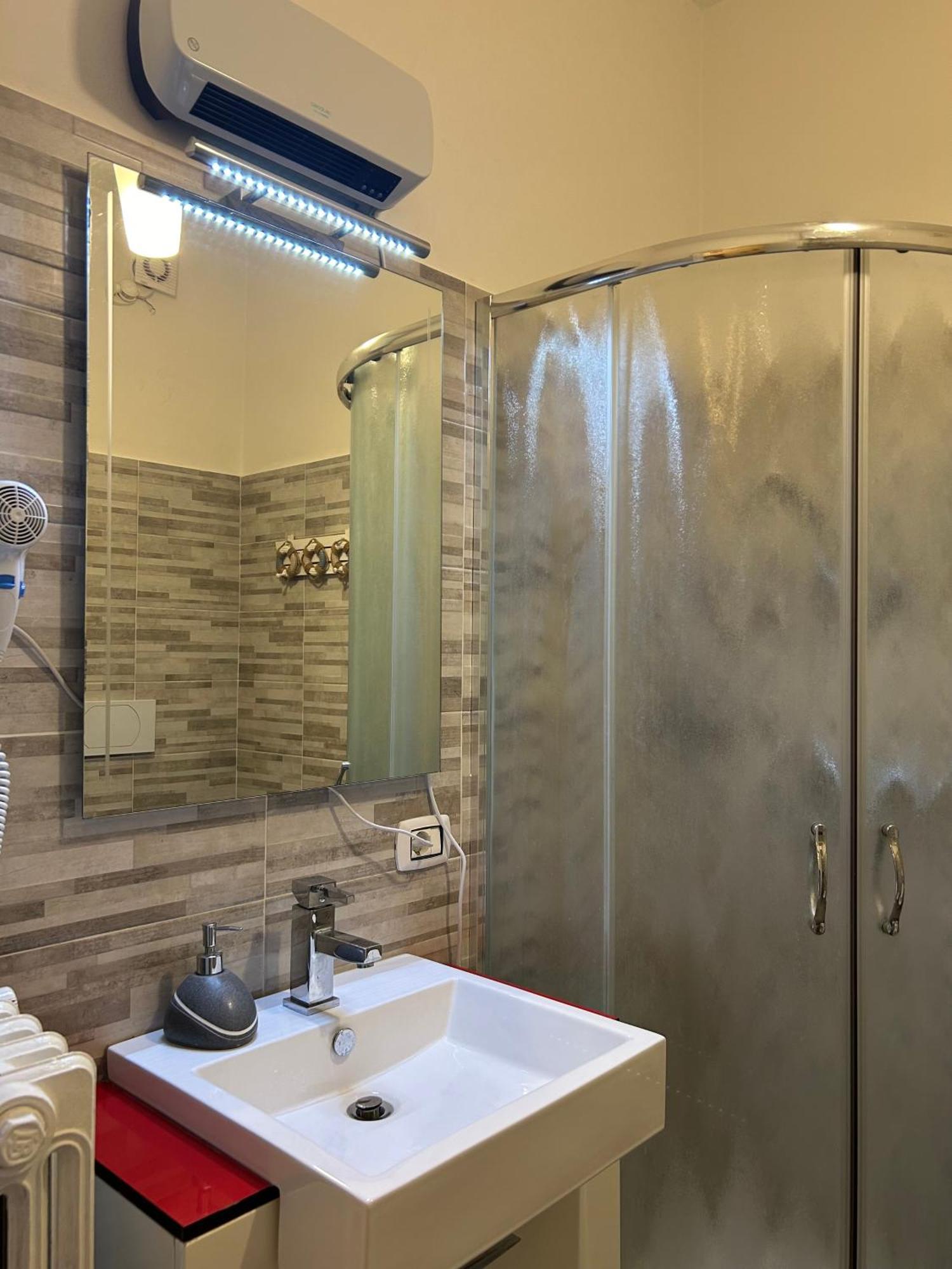 Appartamento Lido 'With Parking Space Included' Toscolano Maderno Luaran gambar