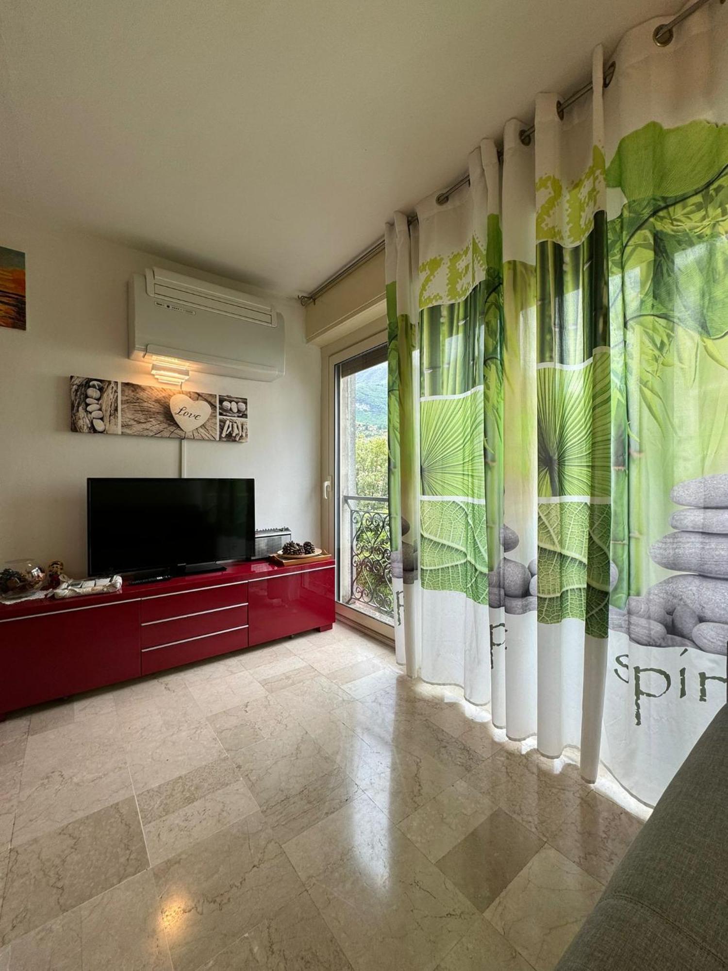 Appartamento Lido 'With Parking Space Included' Toscolano Maderno Luaran gambar