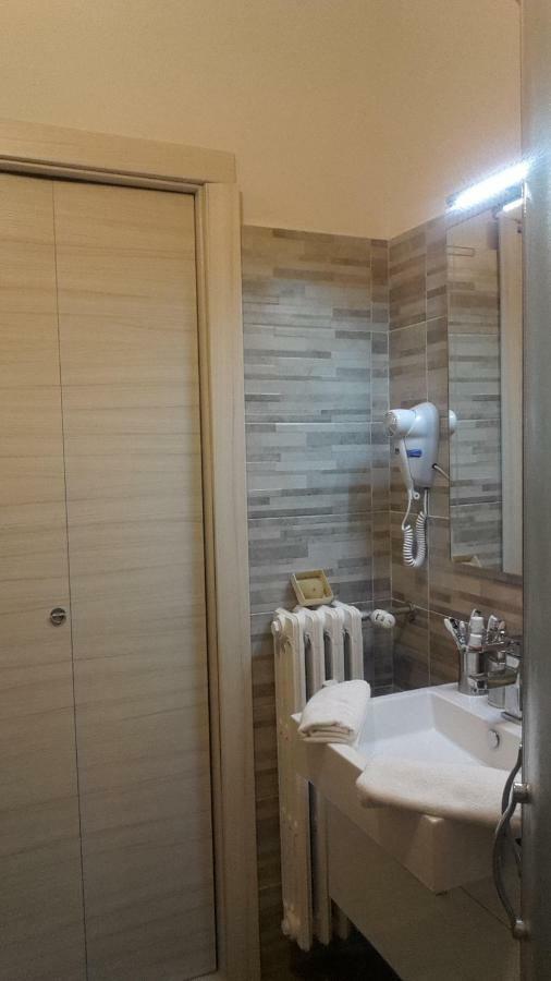 Appartamento Lido 'With Parking Space Included' Toscolano Maderno Luaran gambar